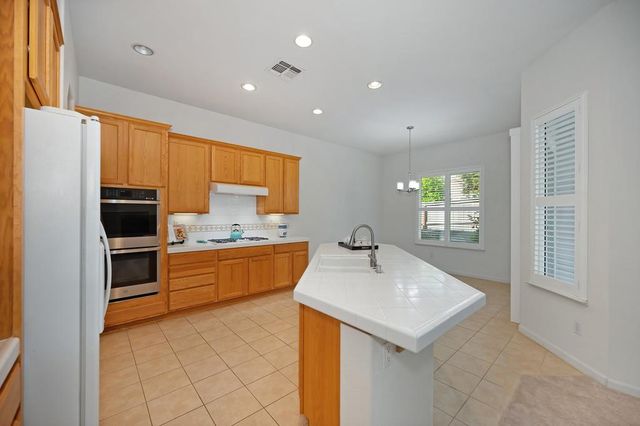 15 Cristalla Pl, Sacramento, CA 95835