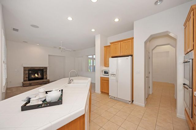 15 Cristalla Pl, Sacramento, CA 95835