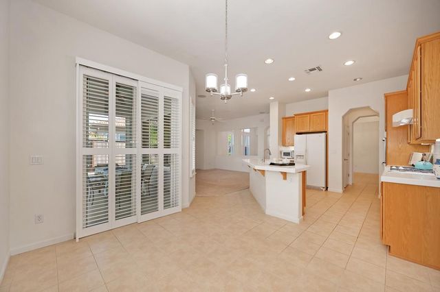 15 Cristalla Pl, Sacramento, CA 95835