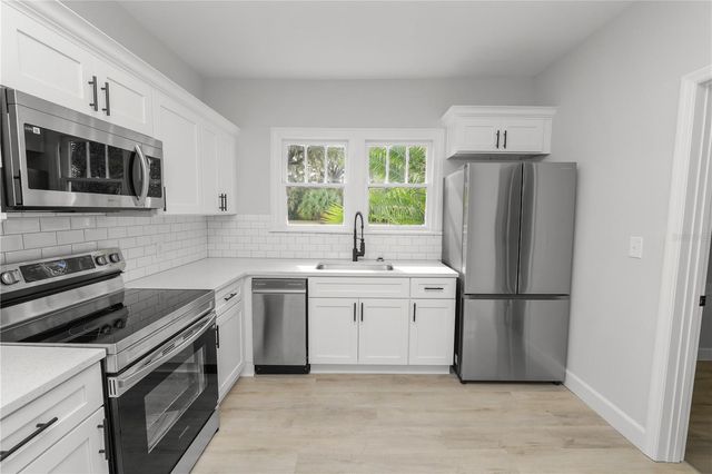 26 S LANIER AVENUE, Fort Meade, FL 33841