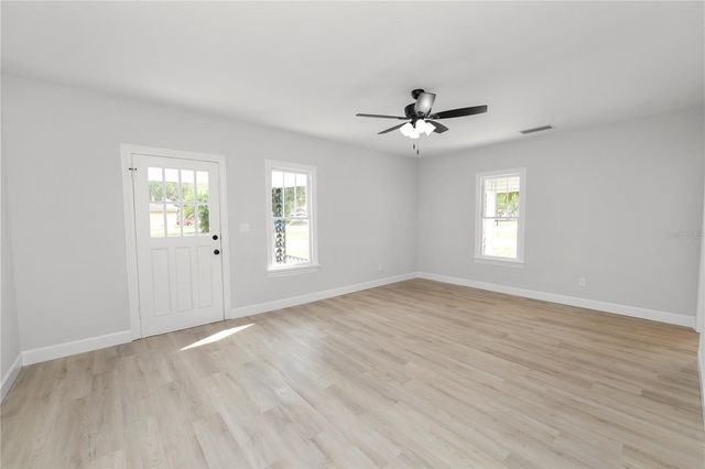 26 S LANIER AVENUE, Fort Meade, FL 33841