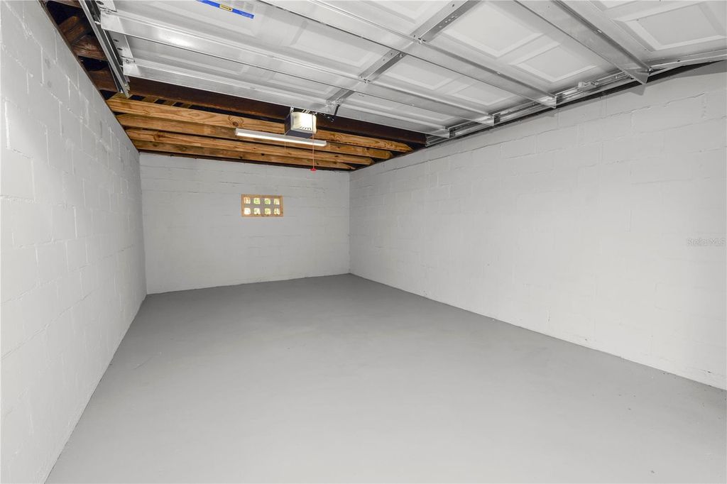 Image 26 of property listing at 26 S LANIER AVENUE, Fort Meade, FL 33841