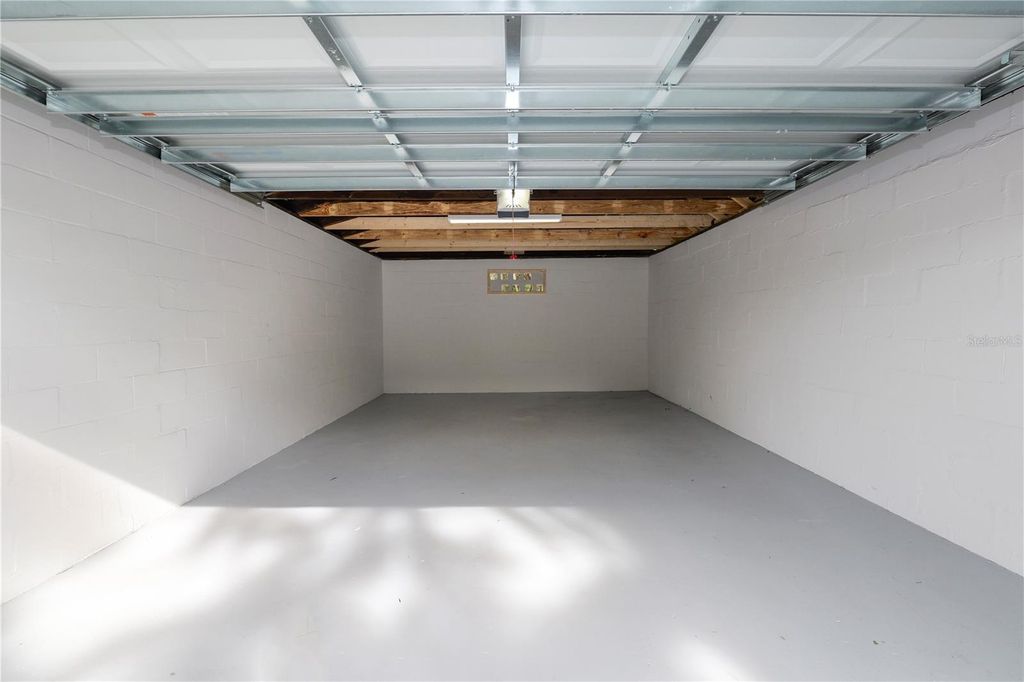 Image 27 of property listing at 26 S LANIER AVENUE, Fort Meade, FL 33841