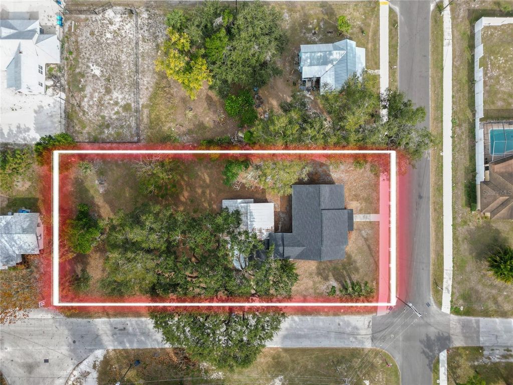 Image 35 of property listing at 26 S LANIER AVENUE, Fort Meade, FL 33841