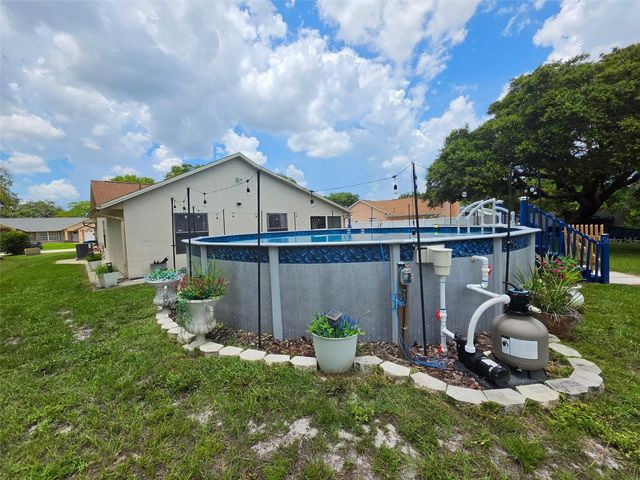 2824 SUNSET RIDGE ST, Deltona, FL 32725
