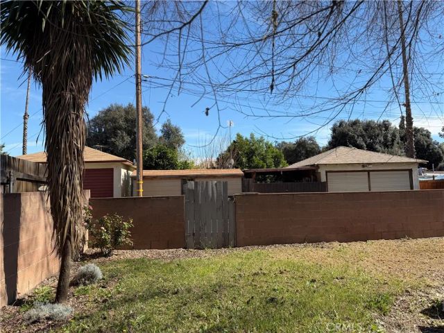 1640 Alameda, Pomona, CA 91768
