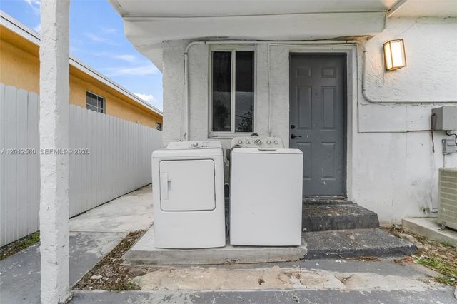 4530 SW 25th St, West Park, FL 33023