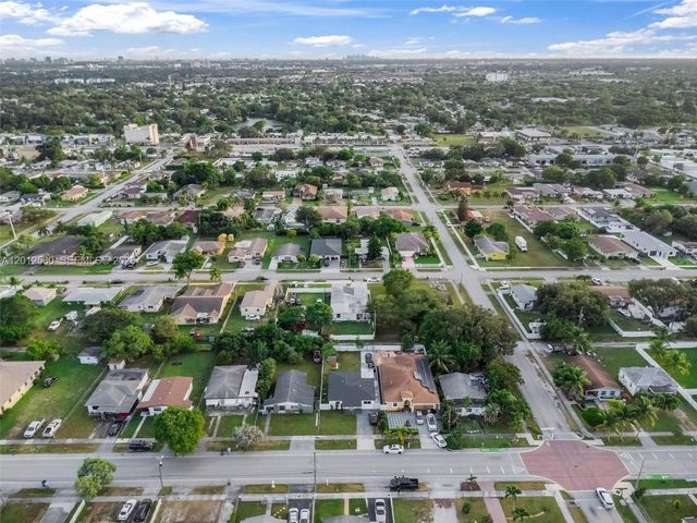 4530 SW 25th St, West Park, FL 33023