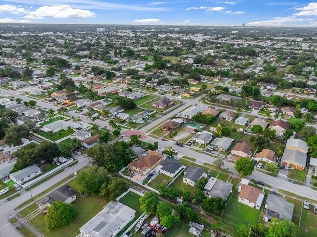 4530 SW 25th St, West Park, FL 33023