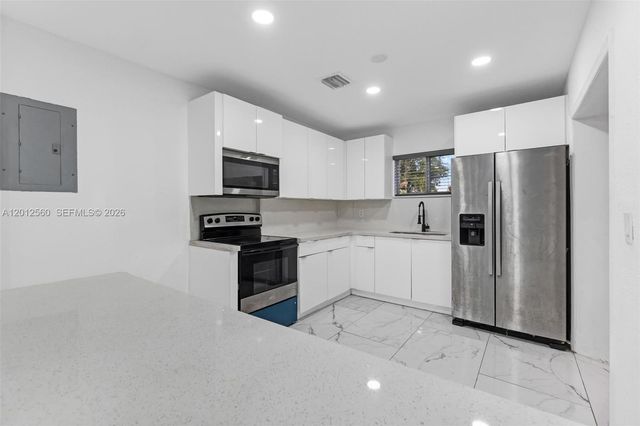 4530 SW 25th St, West Park, FL 33023