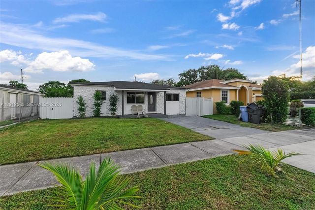 4530 SW 25th St, West Park, FL 33023