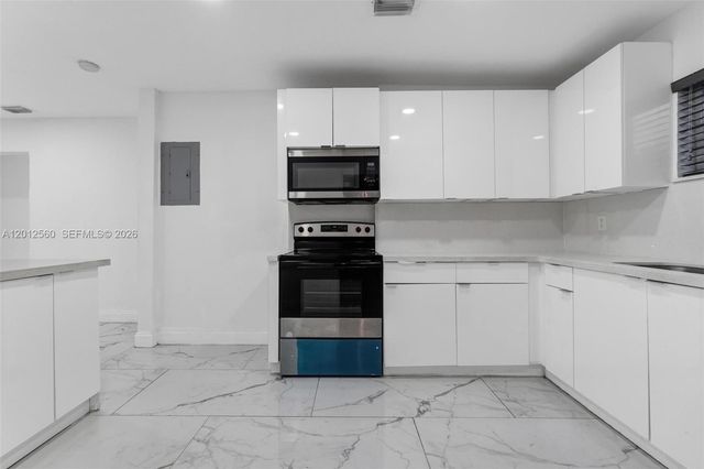 4530 SW 25th St, West Park, FL 33023