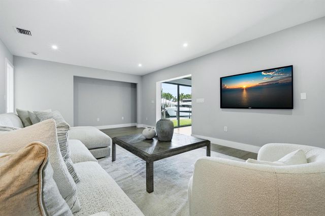 1170 Fairview Lane, Singer Island, FL 33404