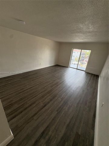 13285 NE 6th Ave N107, North Miami, FL 33161