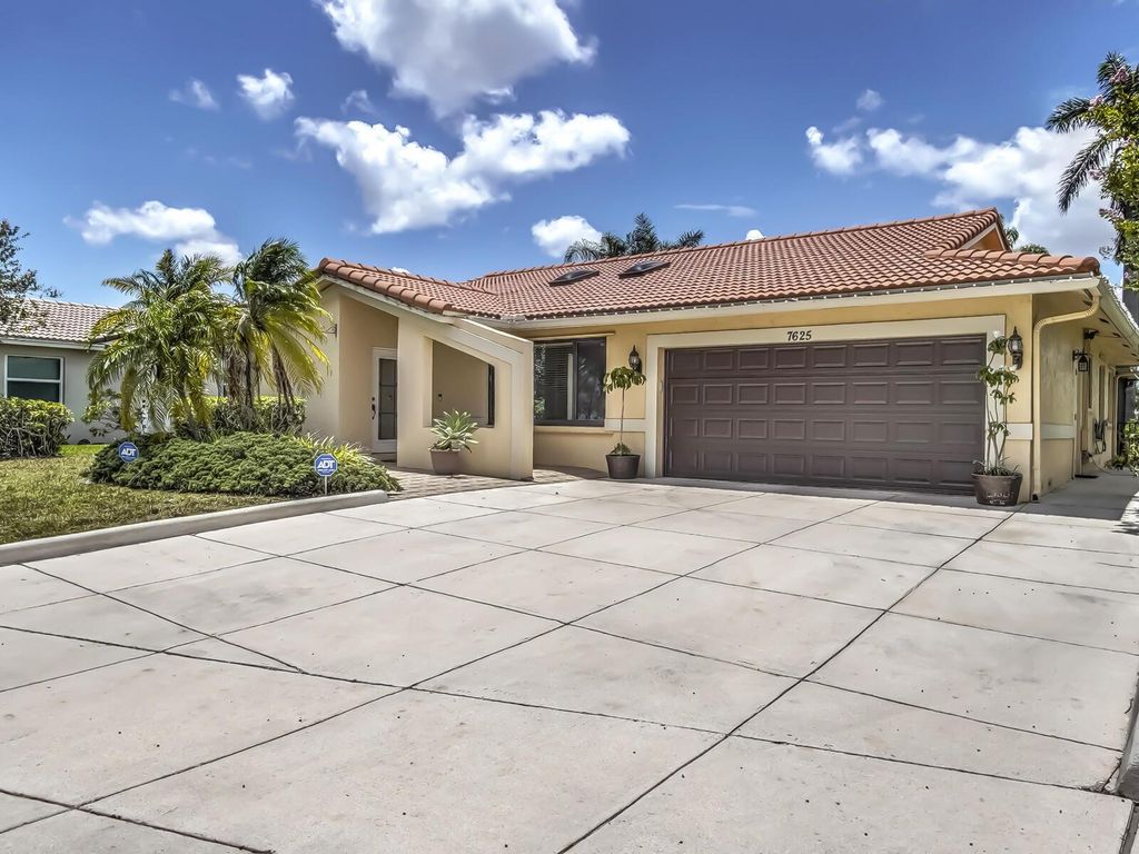 7625 Sunflower Drive, Margate, FL 33063