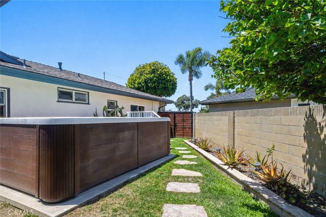 6232 Kimberly Drive, Huntington Beach, CA 92647