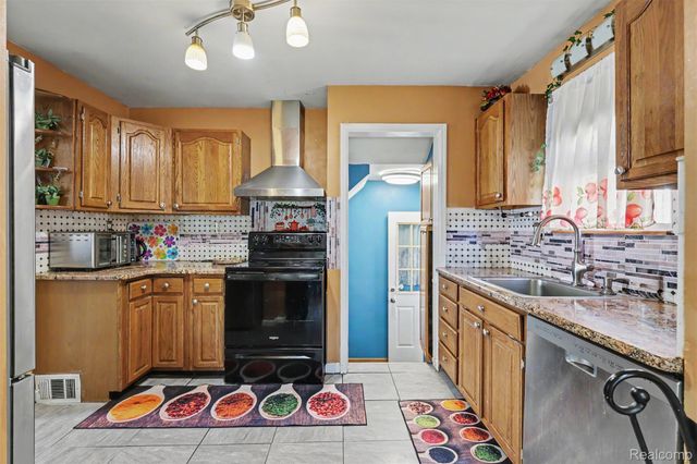 1817 Drexel Street, Dearborn, MI 48128