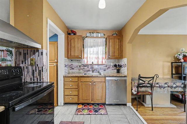 1817 Drexel Street, Dearborn, MI 48128
