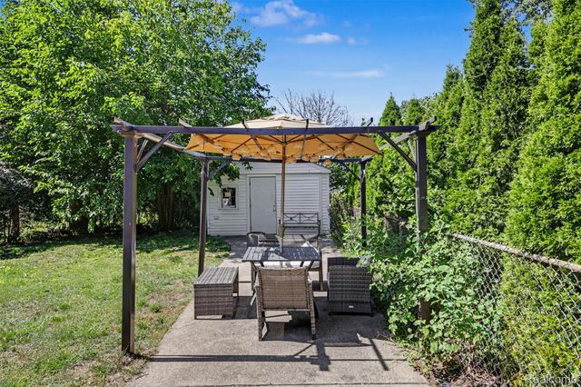 1817 Drexel Street, Dearborn, MI 48128