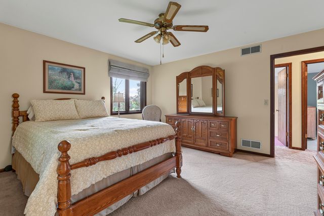 200 N 560 W, Valparaiso, IN 46385