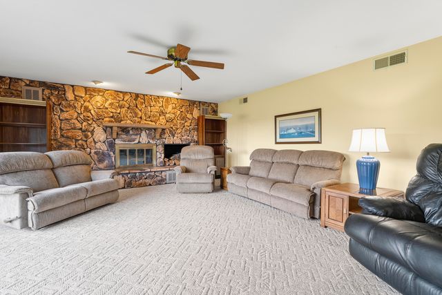 200 N 560 W, Valparaiso, IN 46385