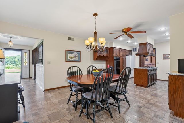 200 N 560 W, Valparaiso, IN 46385