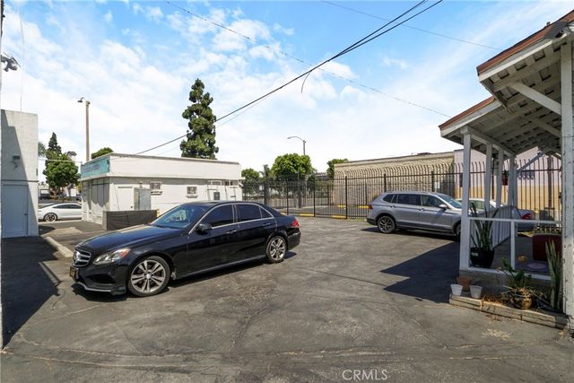 11850 Hawthorne Blvd, Hawthorne, CA 90250