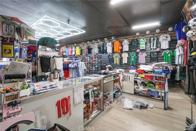 11850 Hawthorne Blvd, Hawthorne, CA 90250