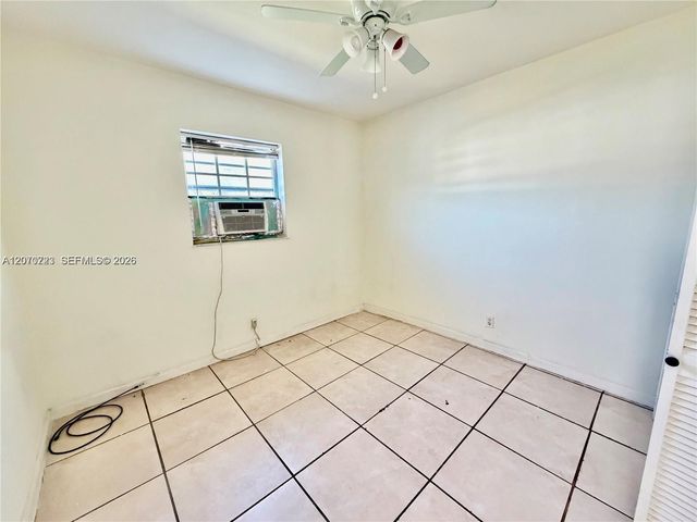 1041 NW 7th Court, Hallandale Beach, FL 33009
