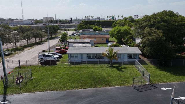 1041 NW 7th Court, Hallandale Beach, FL 33009