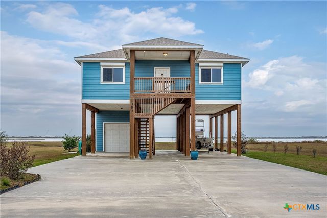 1383 Bay Point Drive, Port Lavaca, TX 77979