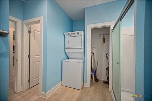 1383 Bay Point Drive, Port Lavaca, TX 77979