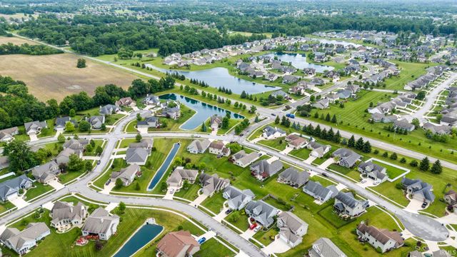 7233 Summerlyn Drive, Fort Wayne, IN 46835