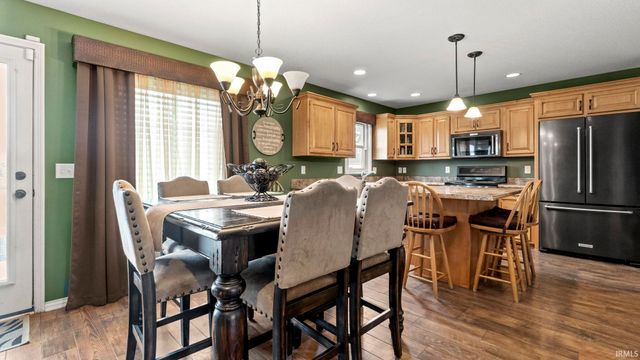 7233 Summerlyn Drive, Fort Wayne, IN 46835