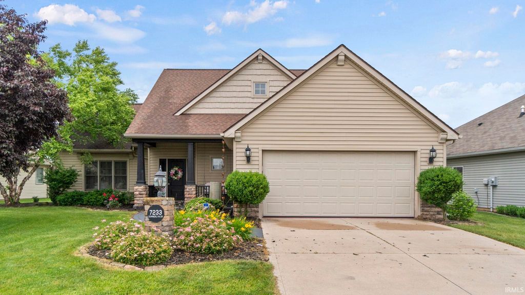 7233 Summerlyn Drive, Fort Wayne, IN 46835