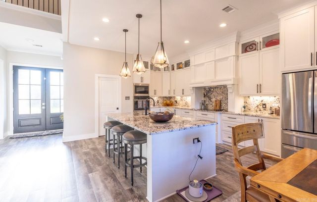 6020 Centark Court, Alexander, AR 72002