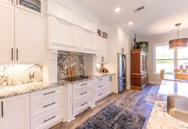 6020 Centark Court, Alexander, AR 72002
