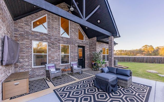 6020 Centark Court, Alexander, AR 72002