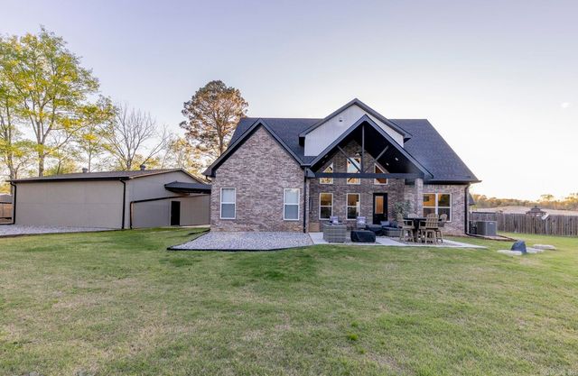 6020 Centark Court, Alexander, AR 72002