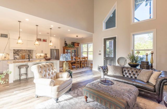 6020 Centark Court, Alexander, AR 72002