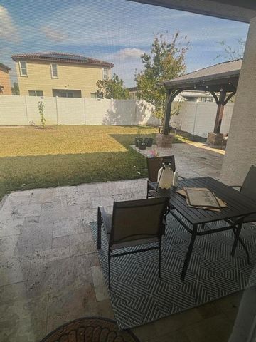 8010 NW Greenbank Circle, Port St Lucie, FL 34987