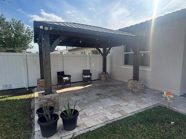 8010 NW Greenbank Circle, Port St Lucie, FL 34987