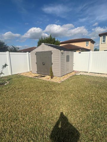 8010 NW Greenbank Circle, Port St Lucie, FL 34987