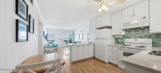 301 E Commerce Way Road Sea Spray 358, Atlantic Beach, NC 28512