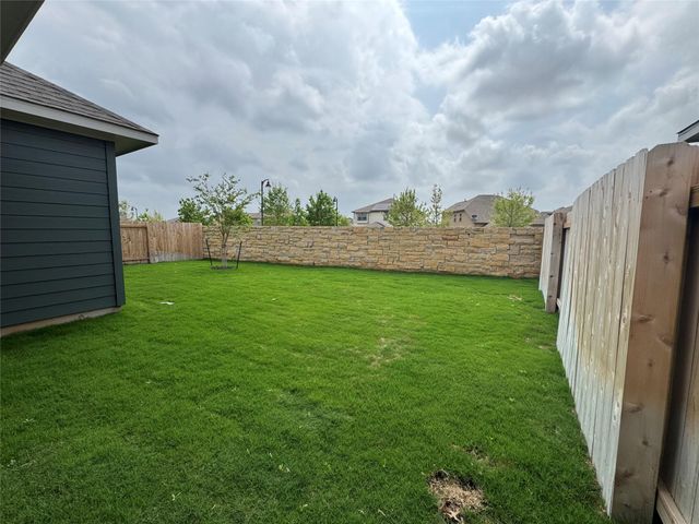 101 Hereford LOOP, Hutto, TX 78634