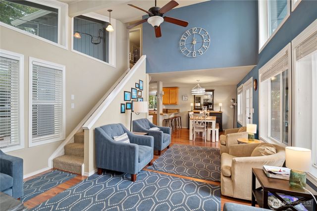 211 E Shoreline Lane, Shelton, WA 98584