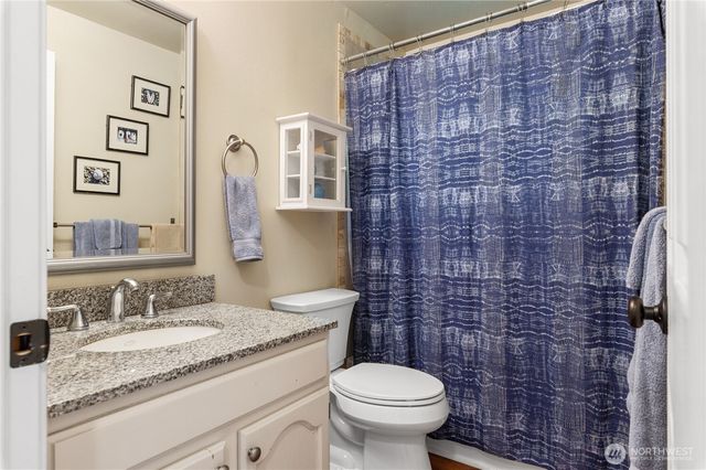 211 E Shoreline Lane, Shelton, WA 98584