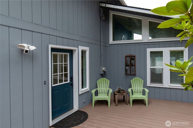 211 E Shoreline Lane, Shelton, WA 98584