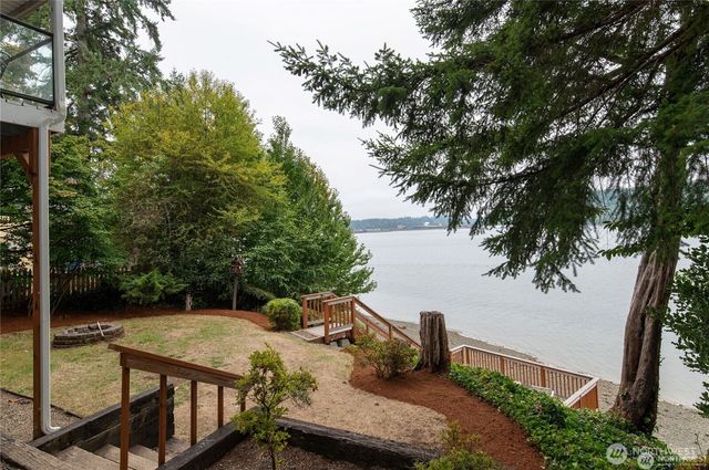 211 E Shoreline Lane, Shelton, WA 98584