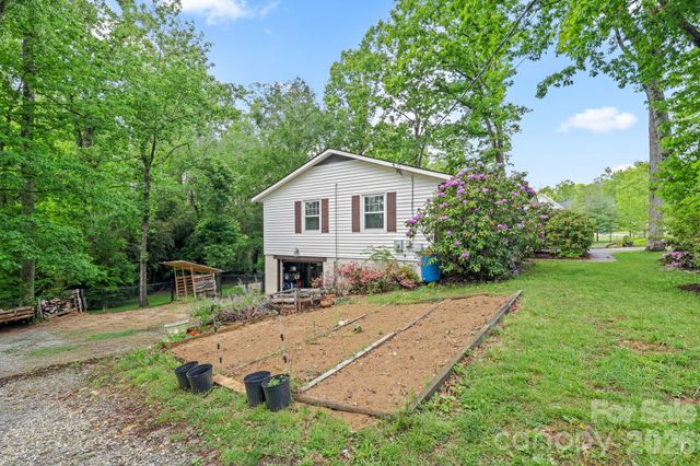 98 Pensacola Avenue, Arden, NC 28704